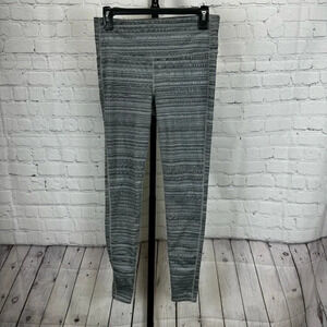 Athleta High Rise Jacquard Chaturanga 7/8 Leggings Size Medium
